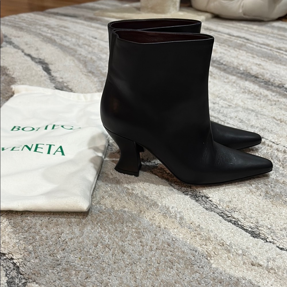 Black Pointed-Toe Stiletto Ankle Boots with Sock-Like Fit